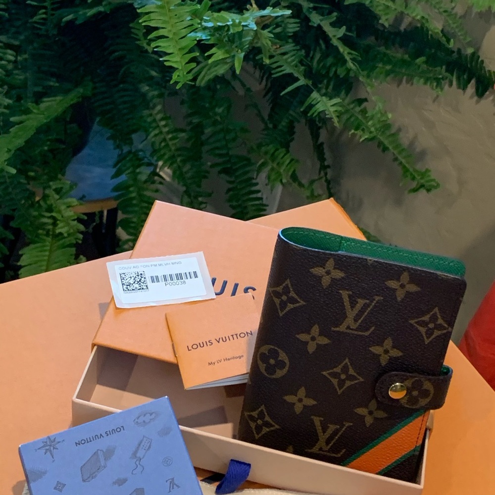👛Extra pic LV small agenda - Picture 9 of 11